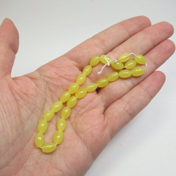 Yellow oval UG beads - Picture 4 of 6